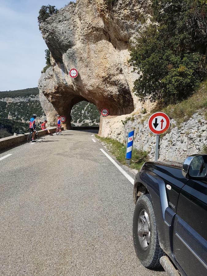 Chambre Pour Cyclistes Au Mt Ventoux Le Barroux Buitenkant foto
